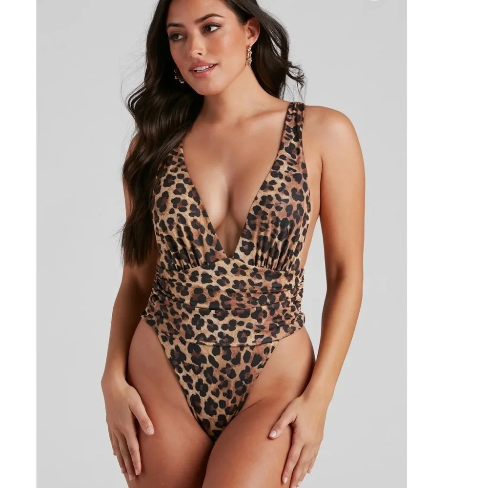 NWOT Diva-Worthy One-Piece Swimwear Size L‎ by Envya Swimwear
